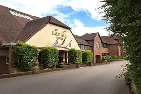 Overnight Stay In A 4 Star Hotel Including Three Course Dinner & Full Breakfast Combined With A Vineyard Tour & Wine Tasting In Kent For Two People