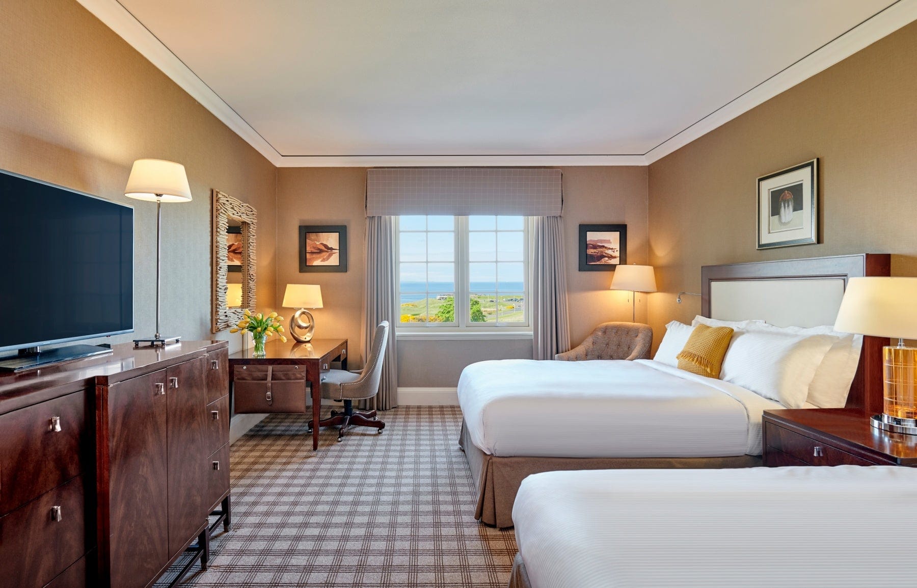 An Overnight Stay For 4 People & 2 Fourballs At Fairmont, St Andrews