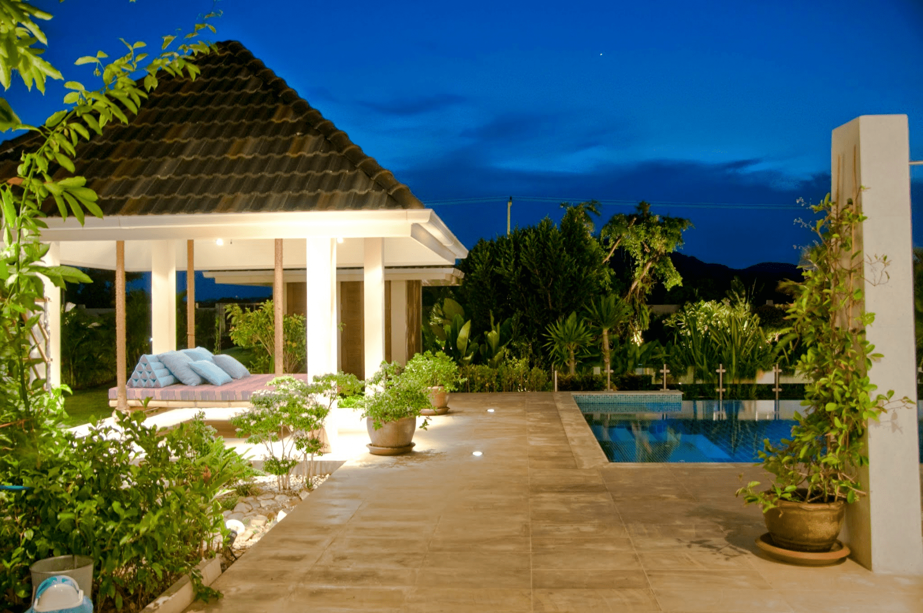 7 Night Stay In A Luxury Private Villa In Thailand For 12 people