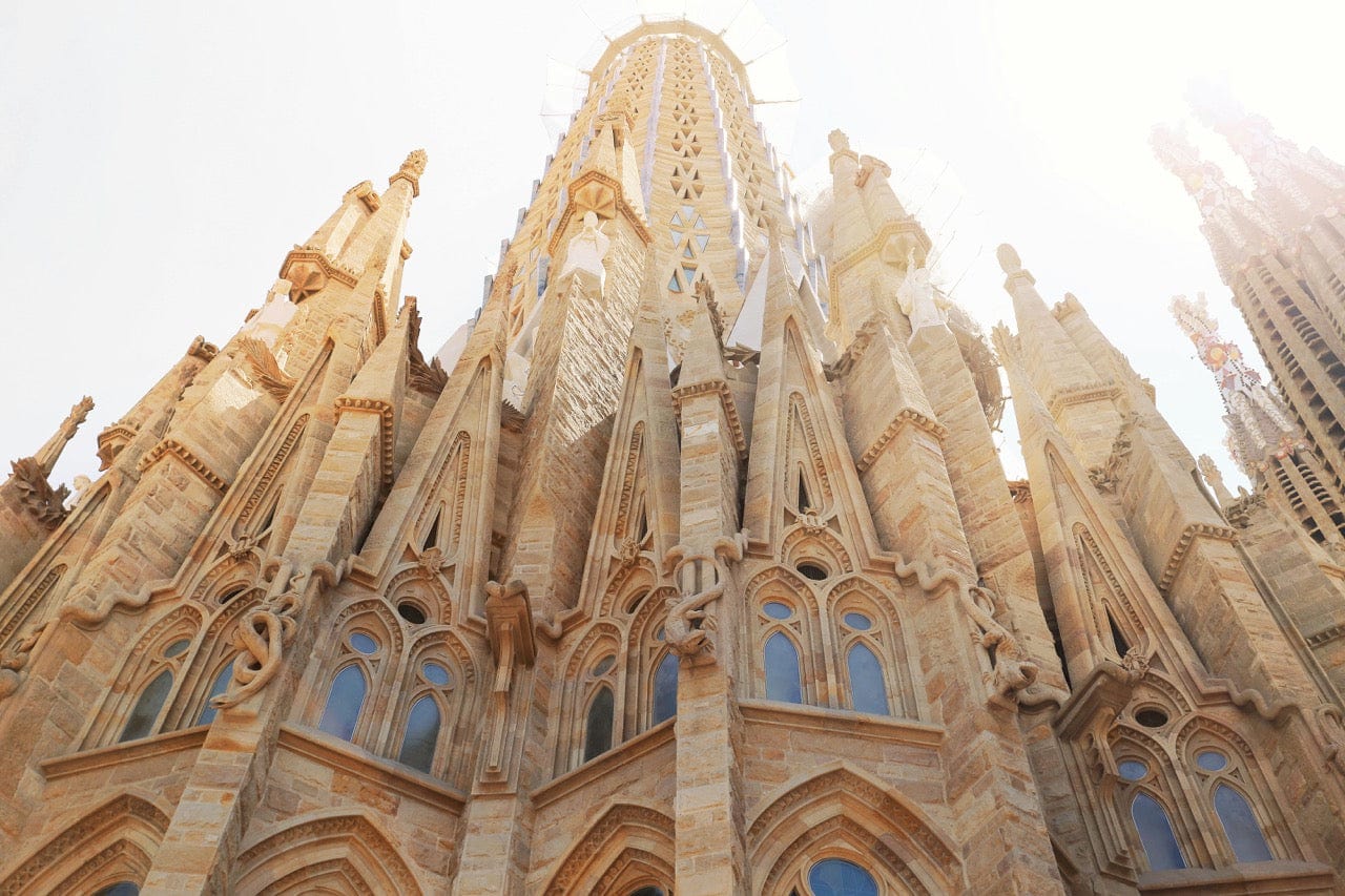 Barcelona Bliss: Guided Walking Tour, Wine Tasting & Tapas Experience 2 Nights For 2 People