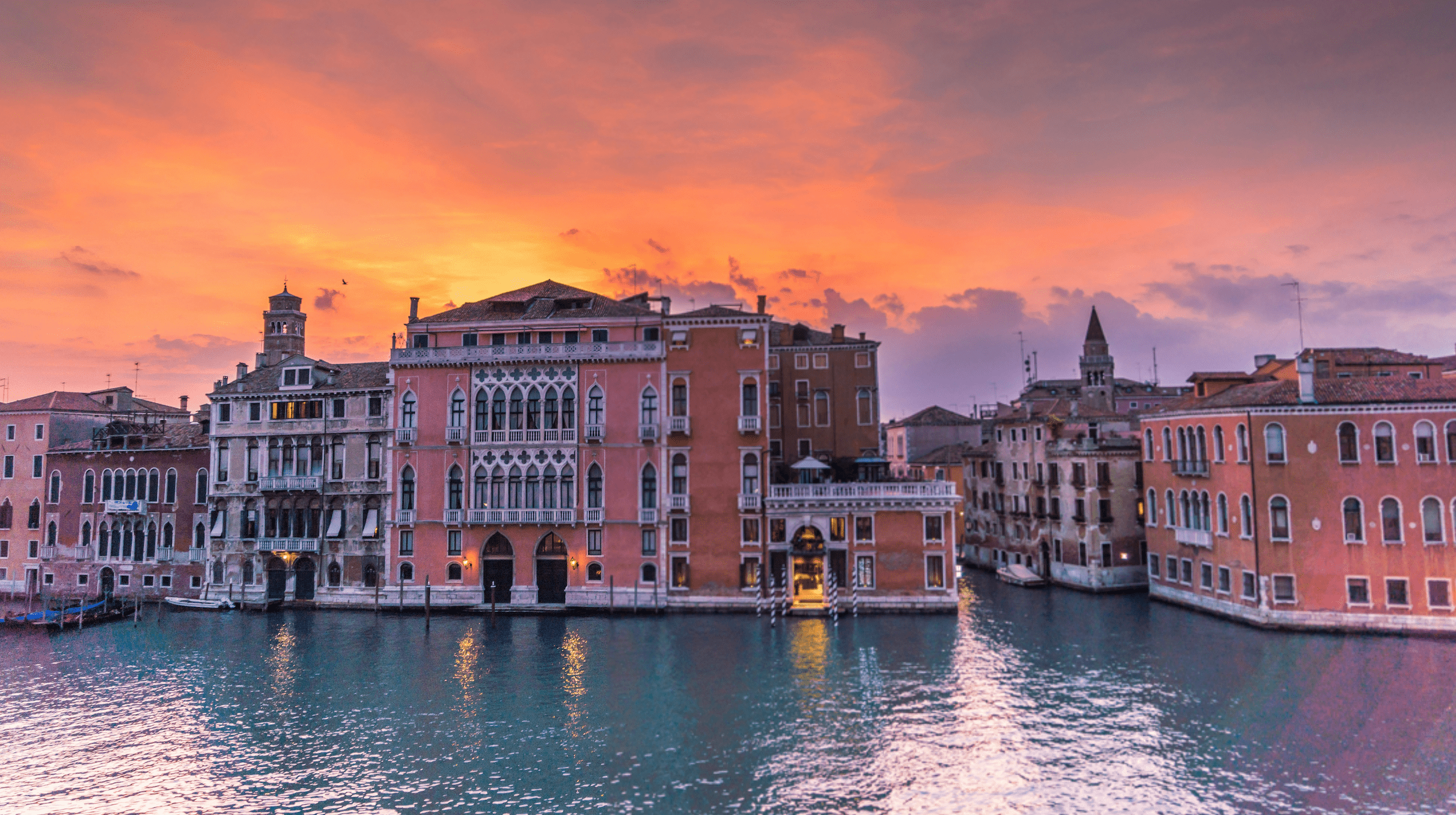 Venice Break With Sunset Boat Cruise! 2 Nights For 2 People [MCF]