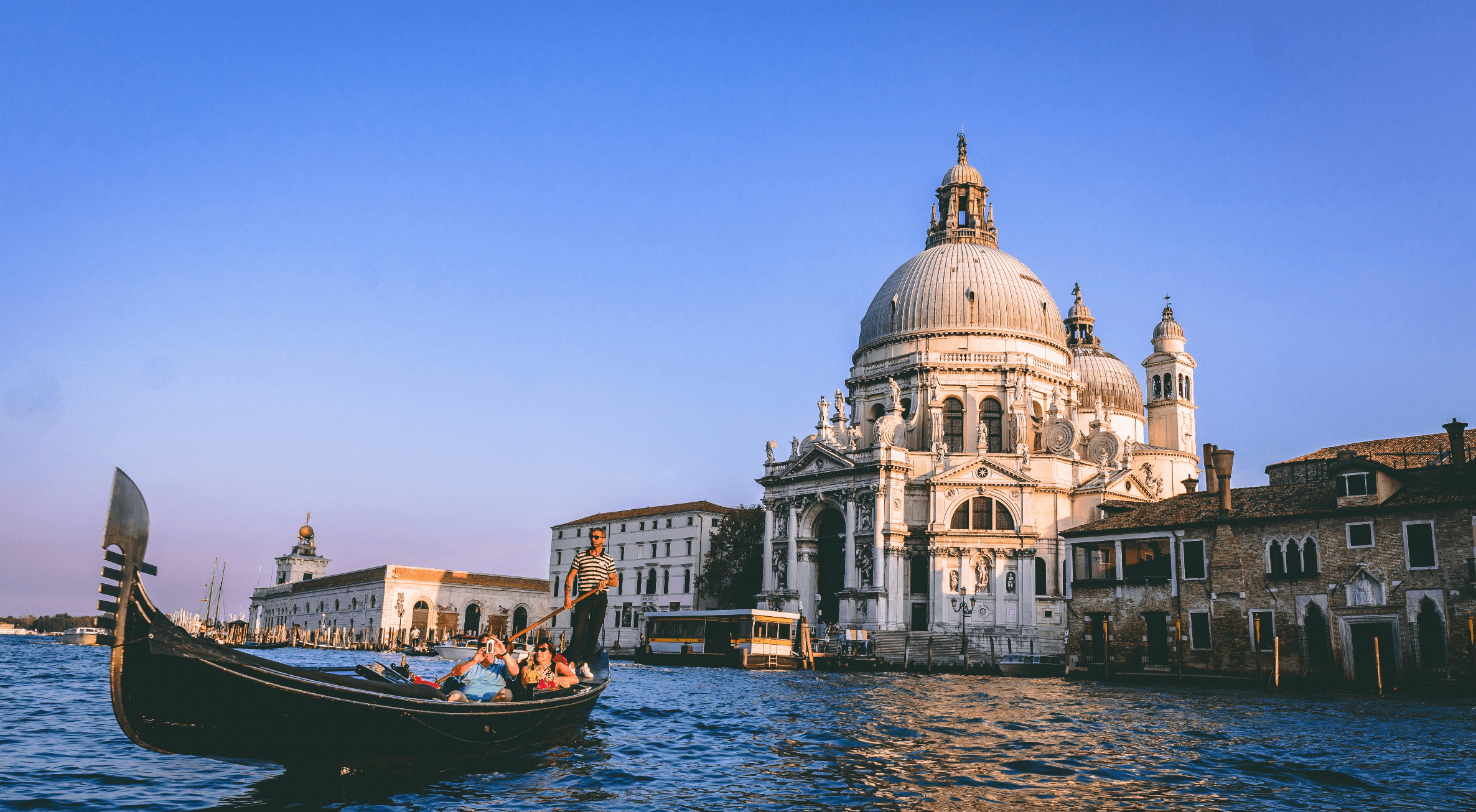 Venice Break With Sunset Boat Cruise! 2 Nights For 2 People [MCF]