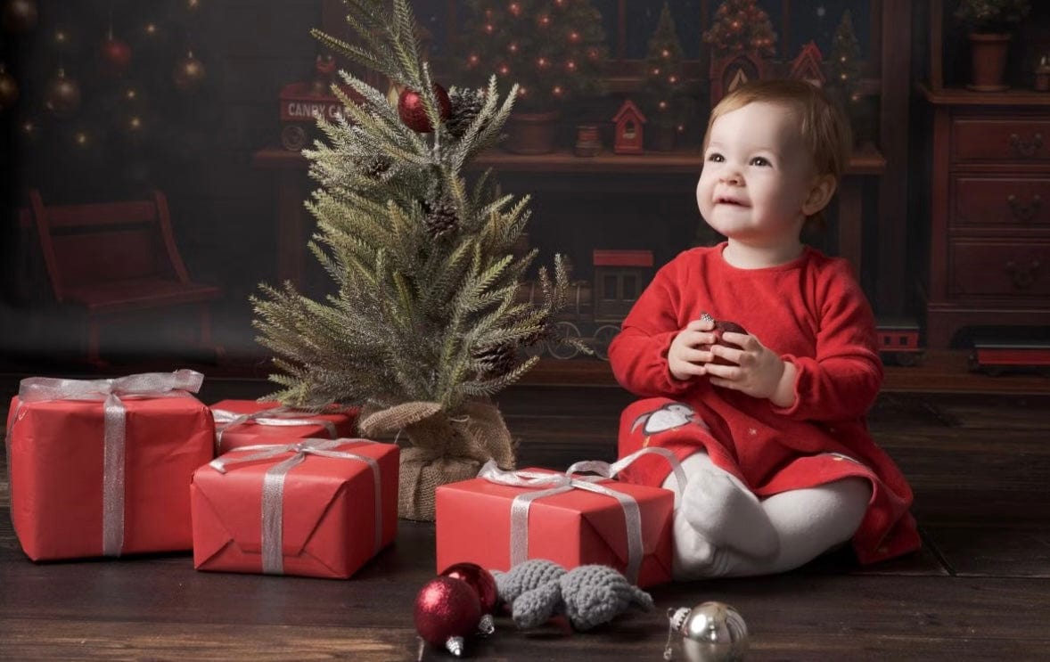 Christmas Mini Photoshoot With Print For Up To 5 Participants At 34 UK Locations